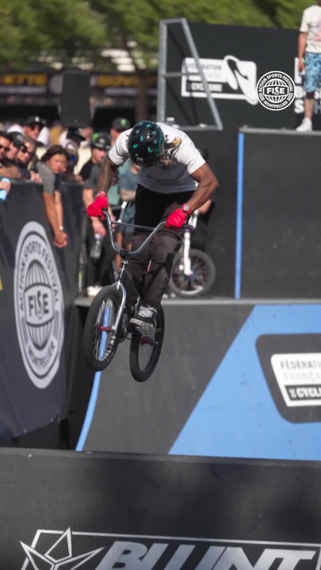 Juan Caicedo World First front flip barspin step down FISE Montpellier 2026